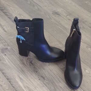 Aqua College Stylish Black Ankle Boots 4" Heel